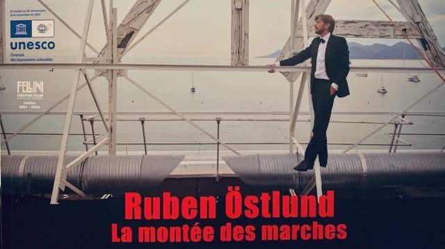 Finissage de l’exposition Ruben Östlund – La montée des marches